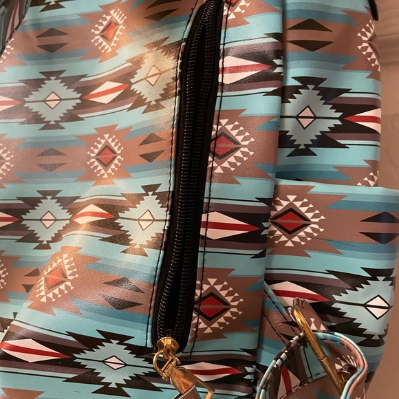 Aztec backpack - Picture 4 of 4